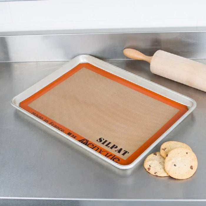Sasa Demarle SILPAT 8 1/4" x 11 3/4" Quarter Size Silicone Non-Stick Baking Mat